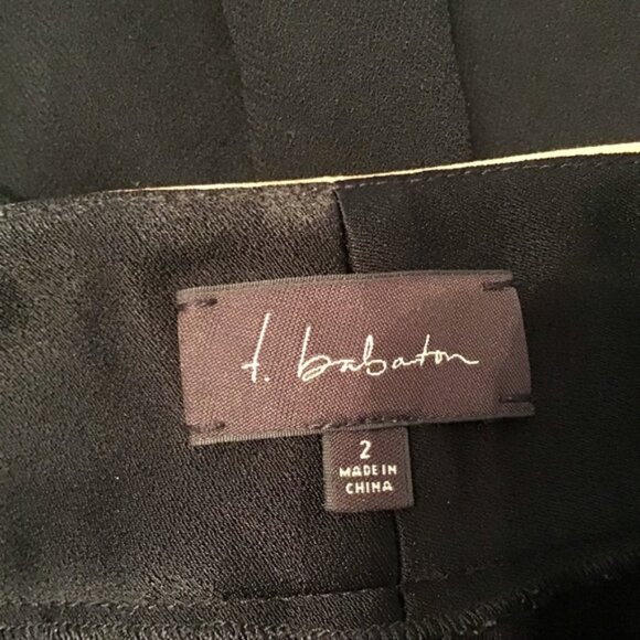 Aritzia t.Babaton Black with Gold Trim with pockets Shorts - Picture 2 of 4